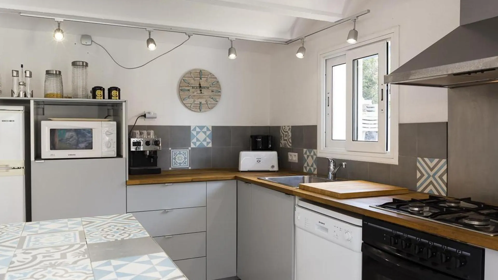 Holiday home Casa L'Escala, 3 Dormitorios, 5 Personas - Es-325-18 Torroella De Montgri